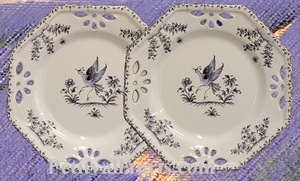 OPENWORK PLATE OCTAGONAL BLUE OLD MOUSTIERS DECOR SMALL SIZE