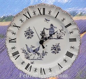 HORLOGE FAIENCE DE STYLE TRADITION VIEUX MOUSTIERS BLEU