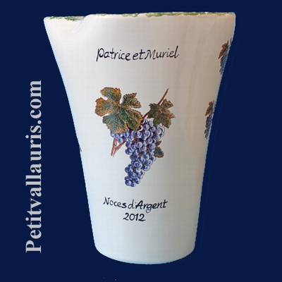 VASE MODELE GLAIEUL DECOR GRAPPE DE RAISIN +  INSCRIPTION