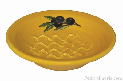 GRATTE + RAPE AIL ROND COULEUR JAUNE  MOTIF OLIVES NOIRES 