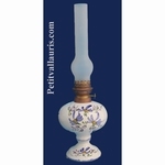 LAMPE BEC A PETROLE DECOR FLEURS BLEUES 