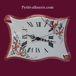 HORLOGE FAIENCE MODELE PARCHEMIN DECOR FLEURS ROSES 